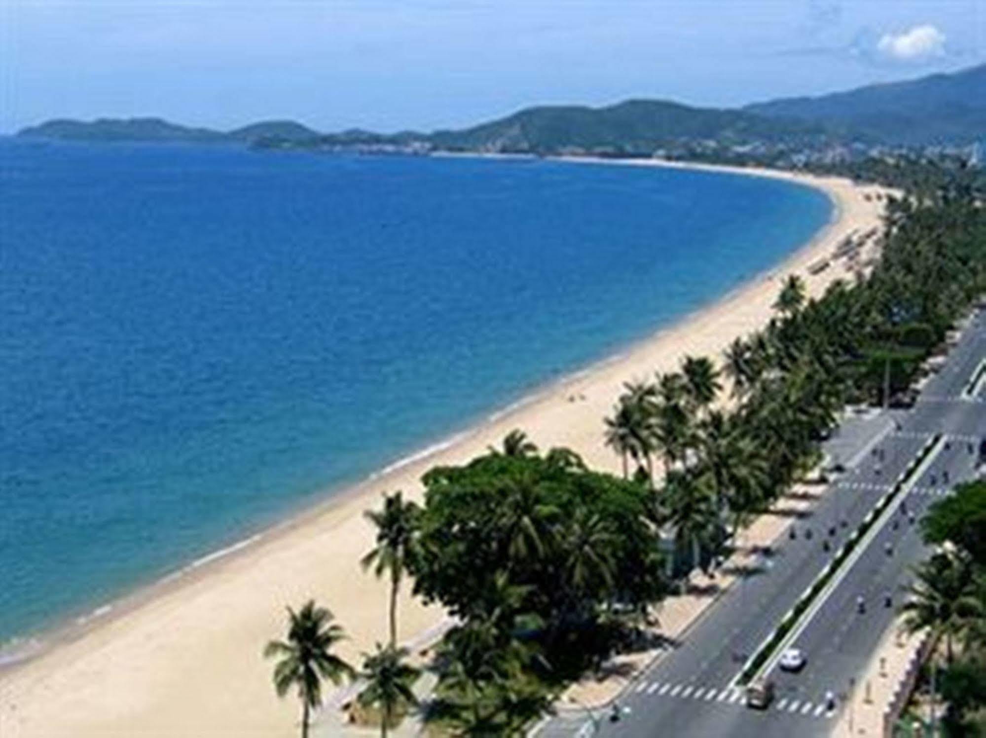 Golden Lotus Hotel Nha Trang Exterior photo